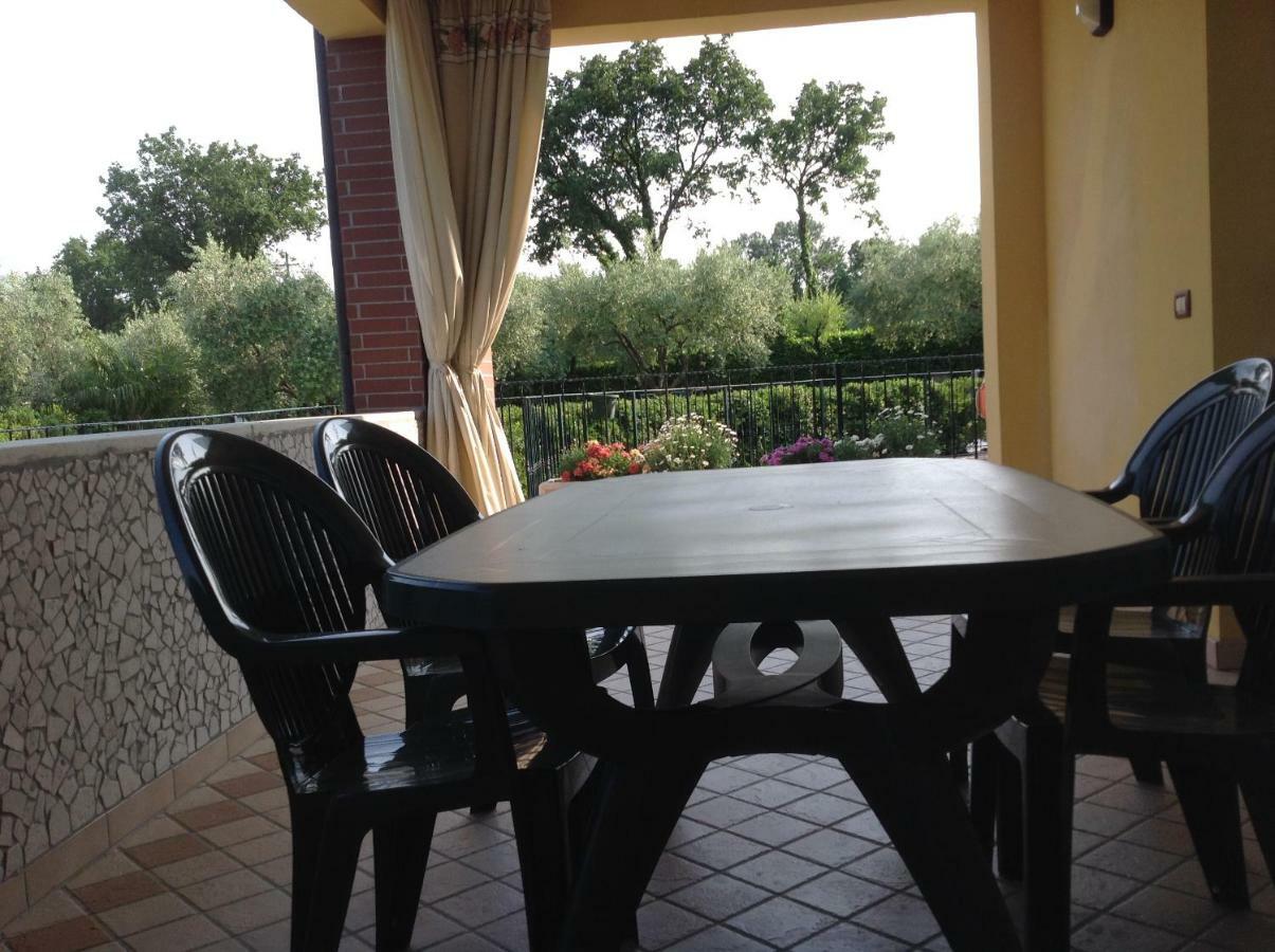 Apartamento Casale el galet Moniga del Garda Exterior foto
